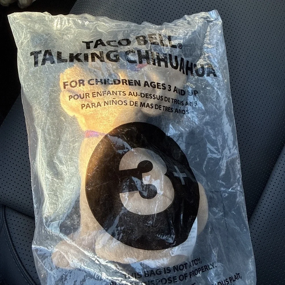 VINTAGE IN BAG Taco Bell‎ Talking Chihuahua Happy New Year Plush NO SOUND
